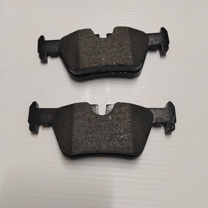 Ferodo Brake Pad Set For BMW 1 / BMW 3 / BMW 4 | FDB4670