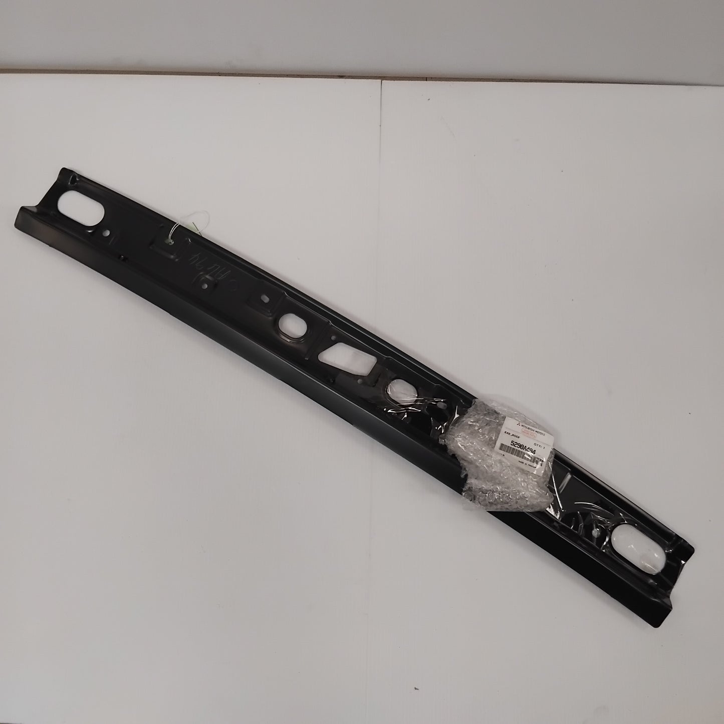 Genuine Roof Rail - Mitsubishi | 5290A494